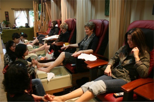 Find the quality pedicure chairs so that the clients need