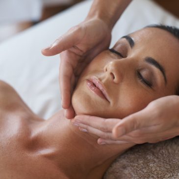 WHY PROFESSIONAL FACIALS SHOULD BE PART OF YOUR BEAUTY ROUTINE